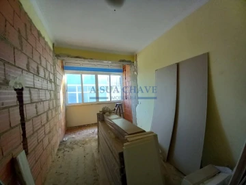 Apartamento T4 para Venda em Laranjeiro e Feijó