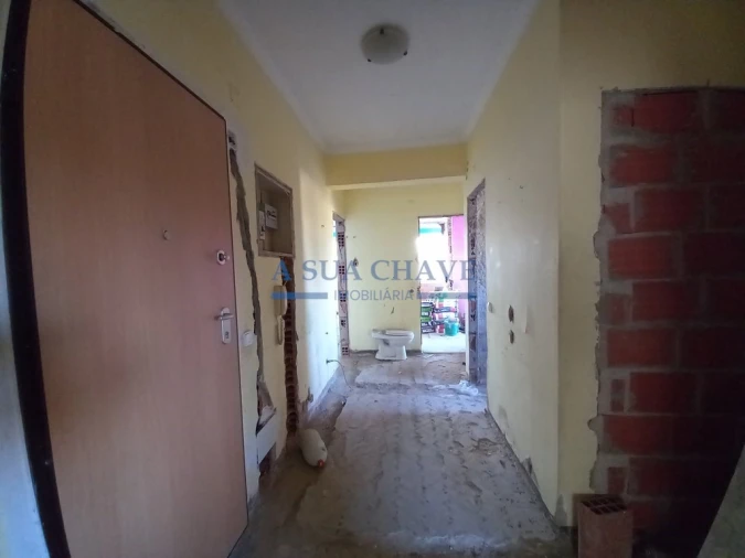 Apartamento T4 para Venda em Laranjeiro e Feijó Foto 5