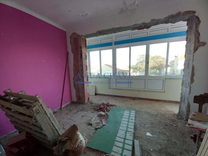 Apartamento T4 para Venda em Laranjeiro e Feijó Foto 27