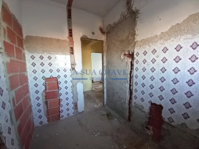 Apartamento T4 para Venda em Laranjeiro e Feijó Foto 24