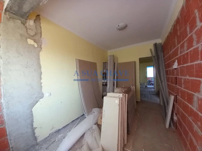 Apartamento T4 para Venda em Laranjeiro e Feijó Foto 17