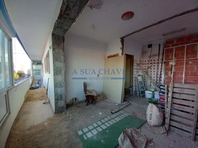 Apartamento T4 para Venda em Laranjeiro e Feijó Foto 31