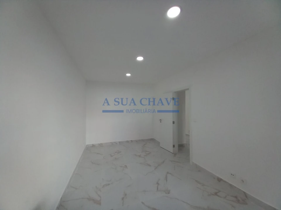 Apartamento T2 para Venda em Amora Foto 10