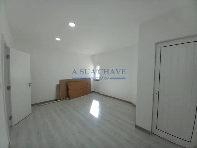 Apartamento T2 para Venda em Amora Foto 21