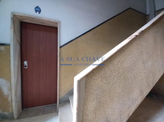 Apartamento T2 para Venda em Amora Foto 2