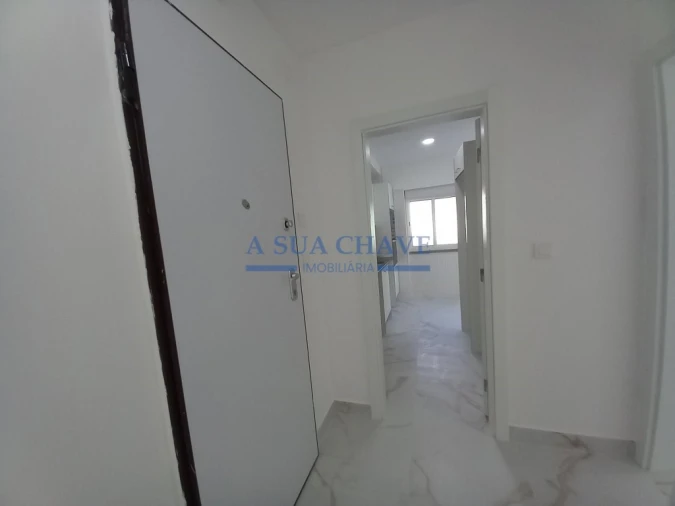 Apartamento T2 para Venda em Amora Foto 3