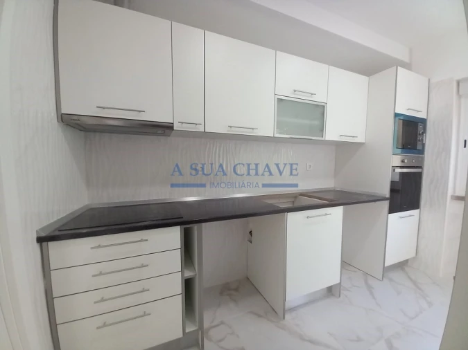 Apartamento T2 para Venda em Amora Foto 5