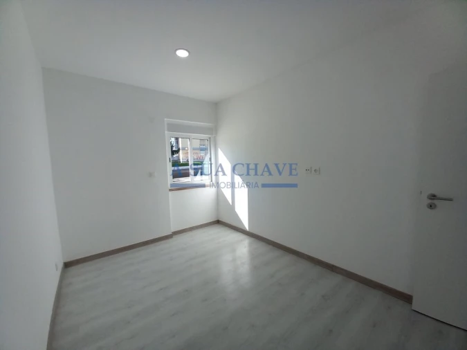 Apartamento T2 para Venda em Amora Foto 27