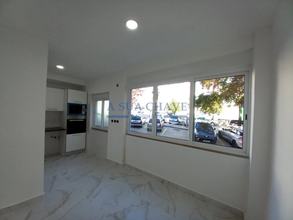Apartamento T2 para Venda em Amora Foto 14
