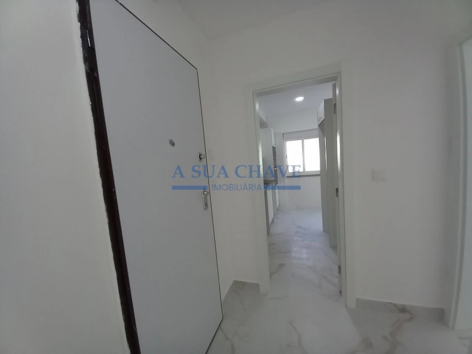 Apartamento T2 para Venda em Amora Foto 3