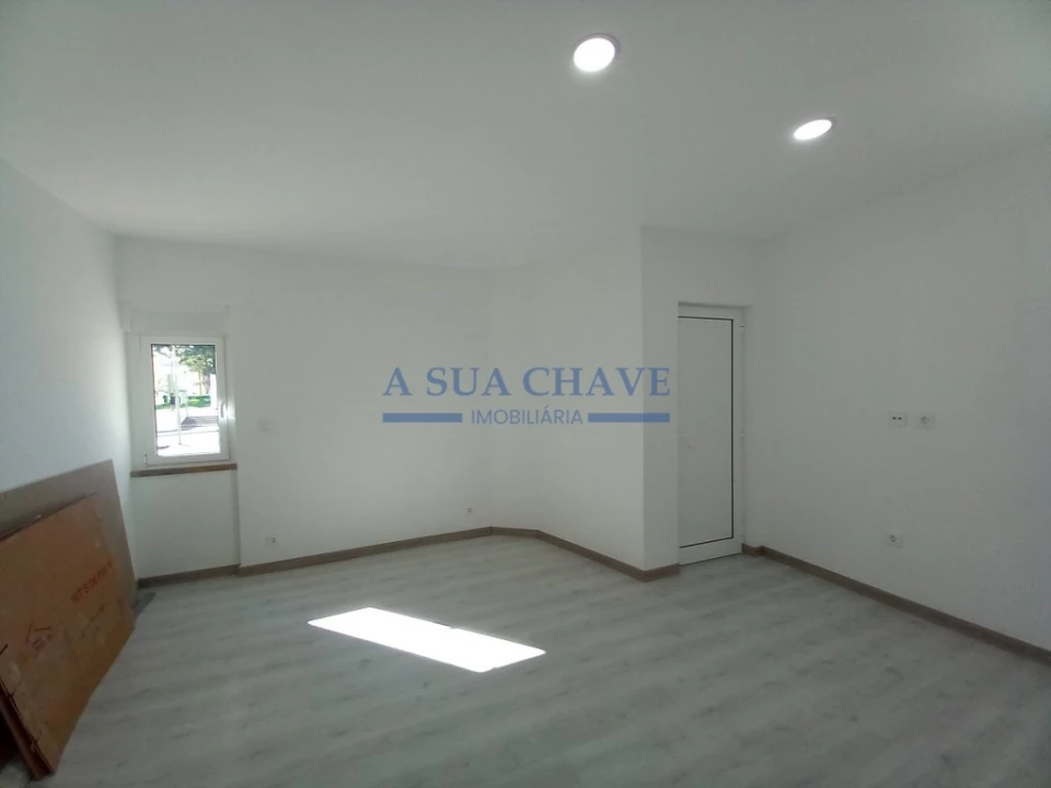 Apartamento T2 para Venda em Amora Foto 20