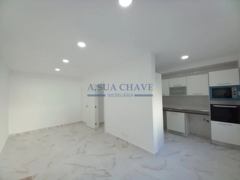 Apartamento T2 para Venda em Amora Foto 9