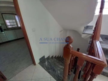 Moradia T3 para Venda em Charneca de Caparica e Sobreda