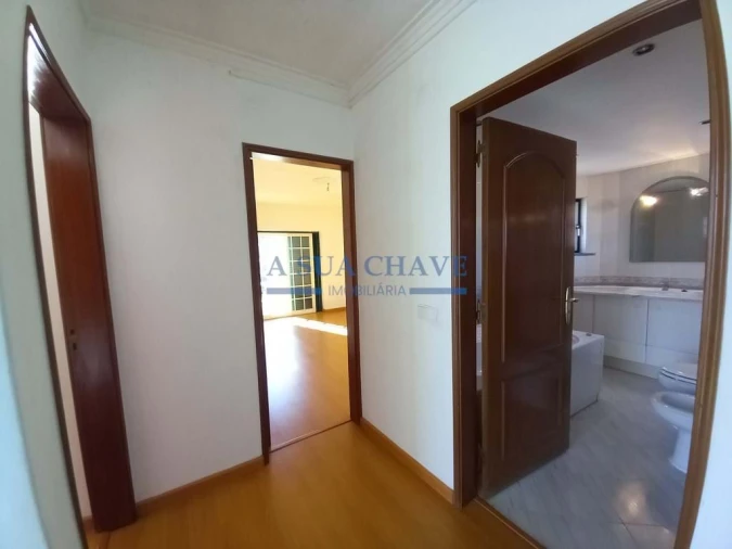 Moradia T3 para Venda em Charneca de Caparica e Sobreda Foto 23