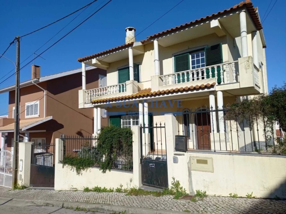 Moradia T3 para Venda em Charneca de Caparica e Sobreda Foto 1