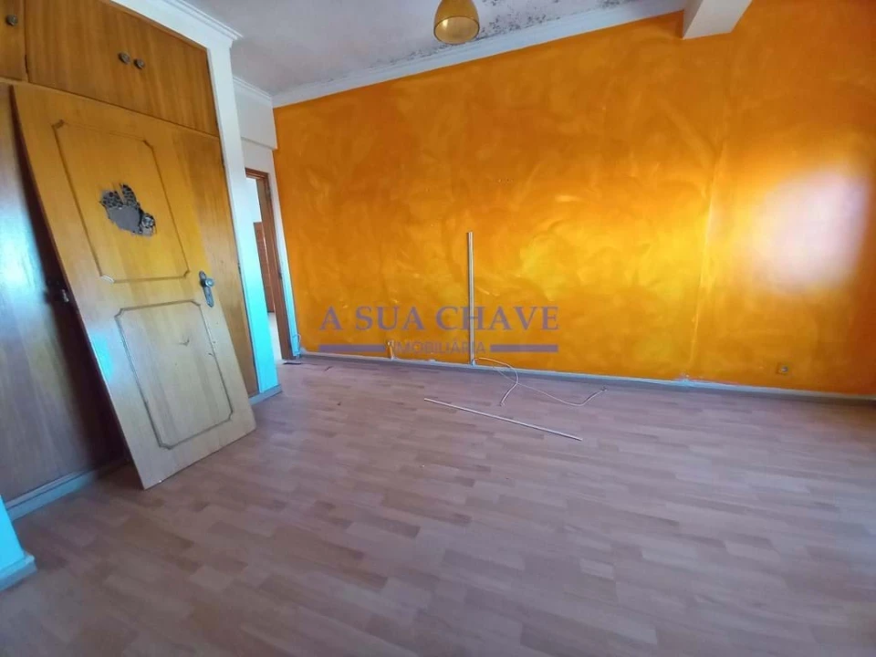 Apartamento T2 para Venda em Laranjeiro e Feijó Foto 23