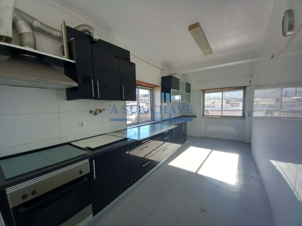 Apartamento T2 para Venda em Laranjeiro e Feijó Foto 13