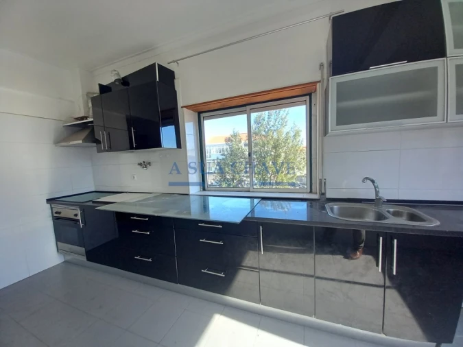 Apartamento T2 para Venda em Laranjeiro e Feijó Foto 14