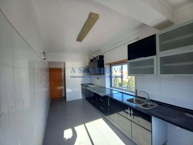 Apartamento T2 para Venda em Laranjeiro e Feijó Foto 16