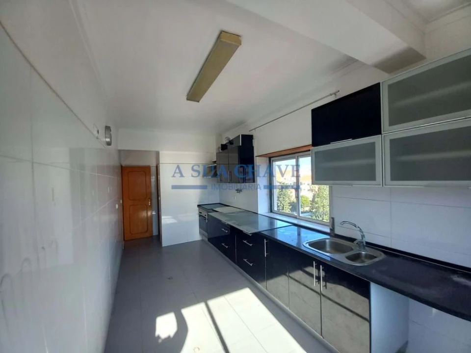 Apartamento T2 para Venda em Laranjeiro e Feijó Foto 16