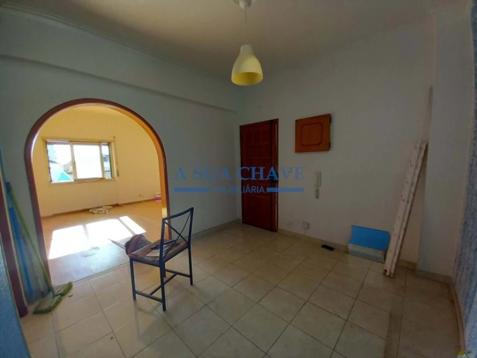 Apartamento T2 para Venda em Laranjeiro e Feijó Foto 24