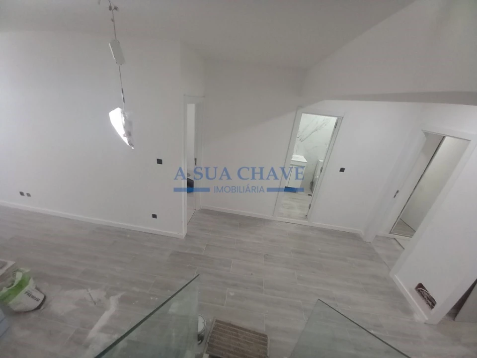 Apartamento T4 para Venda em Costa da Caparica Foto 46
