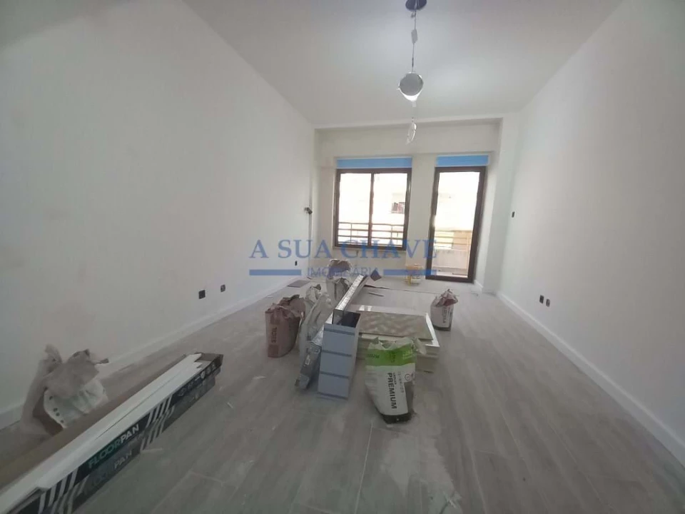 Apartamento T4 para Venda em Costa da Caparica Foto 6