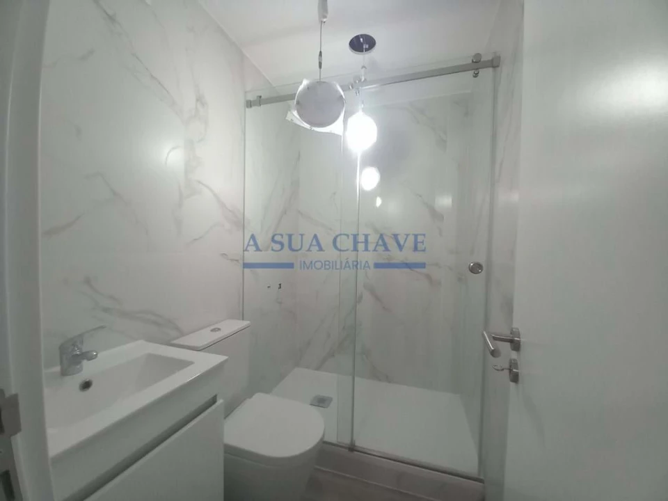 Apartamento T4 para Venda em Costa da Caparica Foto 34