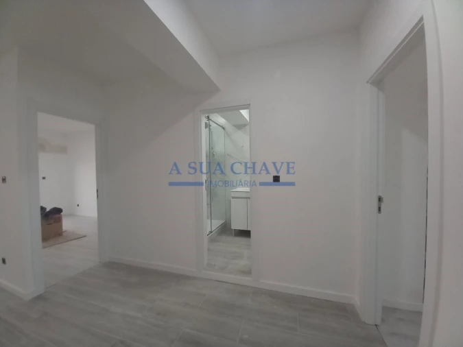 Apartamento T4 para Venda em Costa da Caparica Foto 16