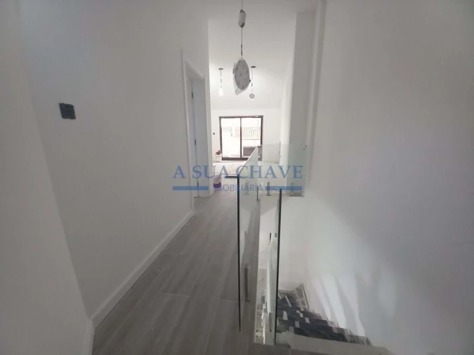 Apartamento T4 para Venda em Costa da Caparica Foto 29