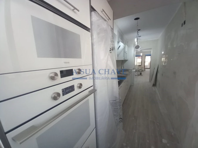 Apartamento T4 para Venda em Costa da Caparica Foto 13