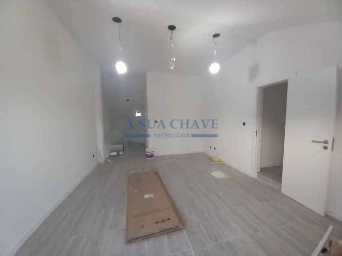 Apartamento T4 para Venda em Costa da Caparica Foto 41