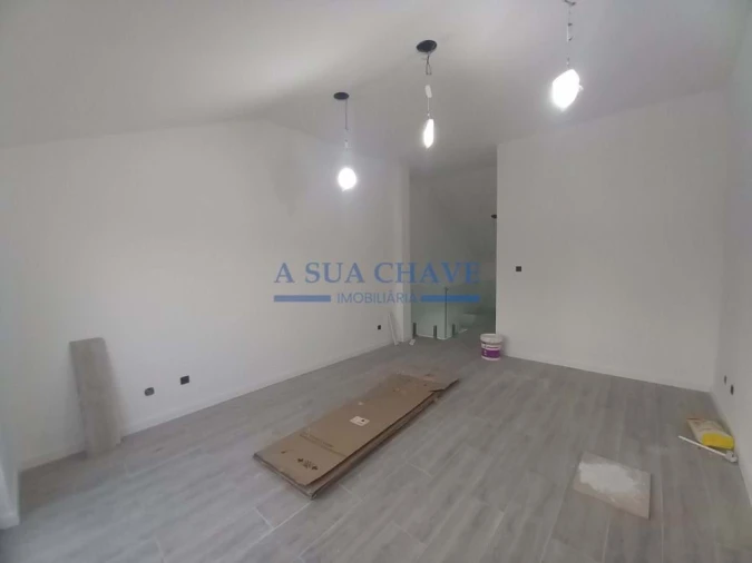 Apartamento T4 para Venda em Costa da Caparica Foto 43