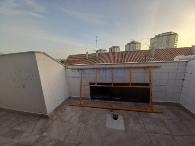 Apartamento T4 para Venda em Costa da Caparica Foto 37