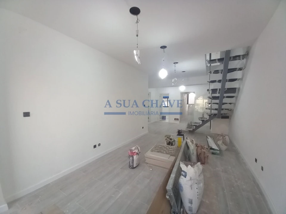 Apartamento T4 para Venda em Costa da Caparica Foto 9