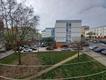 Apartamento T1 para Venda em Corroios