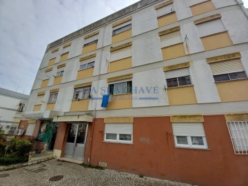 Apartamento T1 para Venda em Corroios