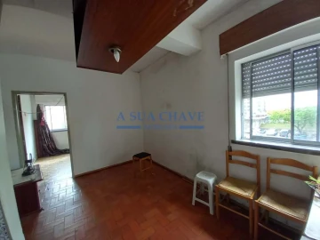 Apartamento T1 para Venda em Corroios