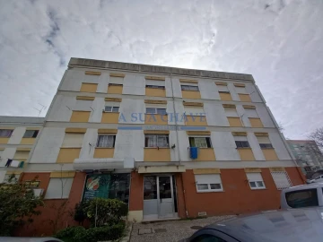 Apartamento T1 para Venda em Corroios