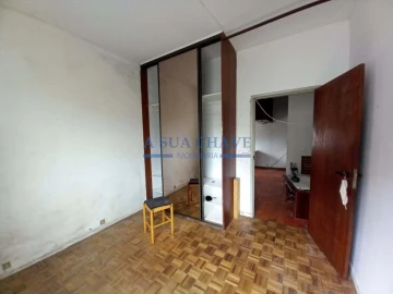 Apartamento T1 para Venda em Corroios