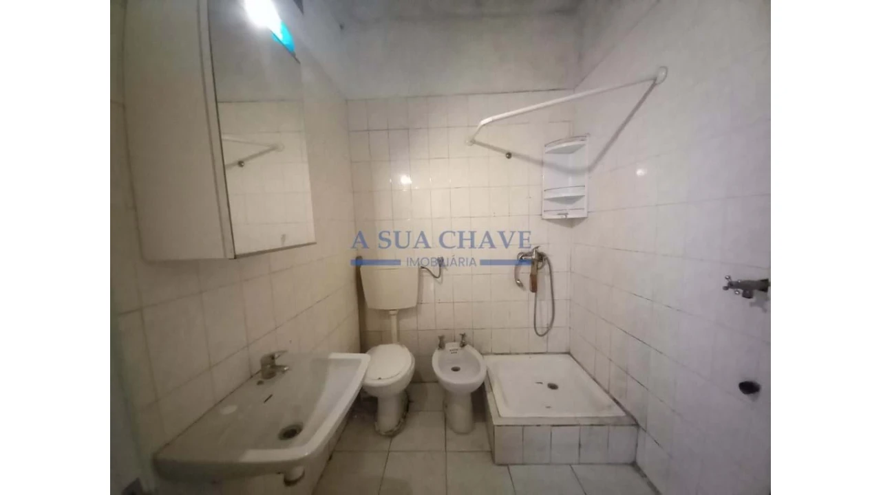 Apartamento T1 para Venda em Corroios Foto 14