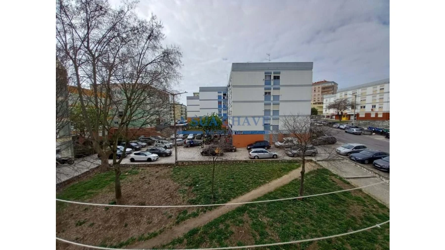 Apartamento T1 para Venda em Corroios Foto 9