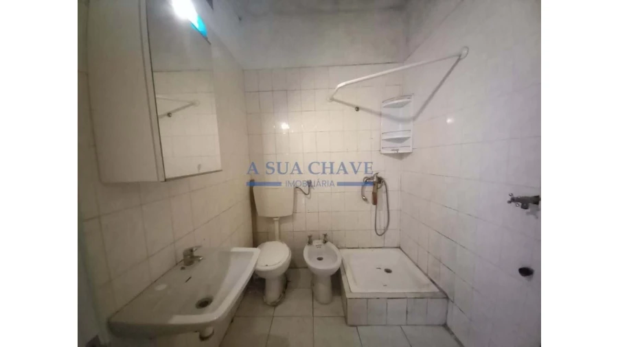 Apartamento T1 para Venda em Corroios Foto 14