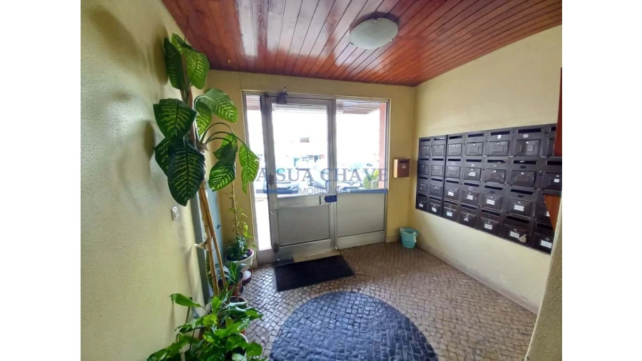 Apartamento T1 para Venda em Corroios Foto 18