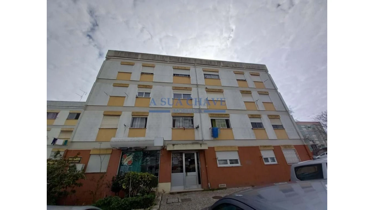 Apartamento T1 para Venda em Corroios Foto 19