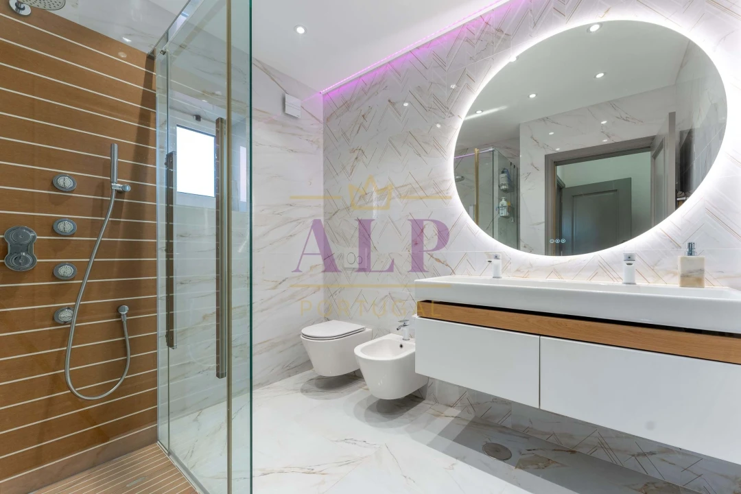 Moradia T3 para Venda em Lagos (São Sebastião e Santa Maria) Foto 13