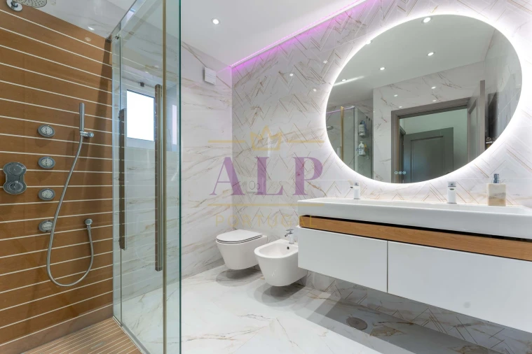 Moradia T3 para Venda em Lagos (São Sebastião e Santa Maria) Foto 13