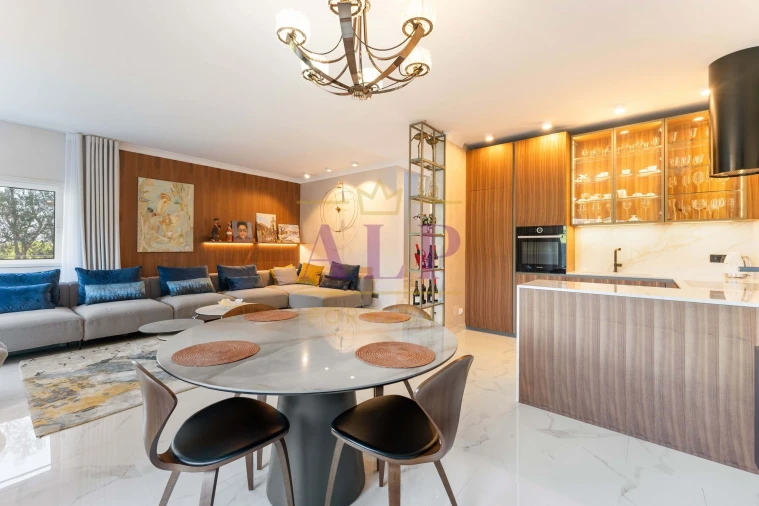 Moradia T3 para Venda em Lagos (São Sebastião e Santa Maria) Foto 5