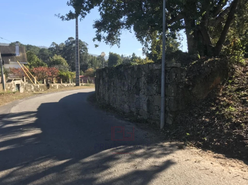Terreno para Venda em Venade e Azevedo Foto 1