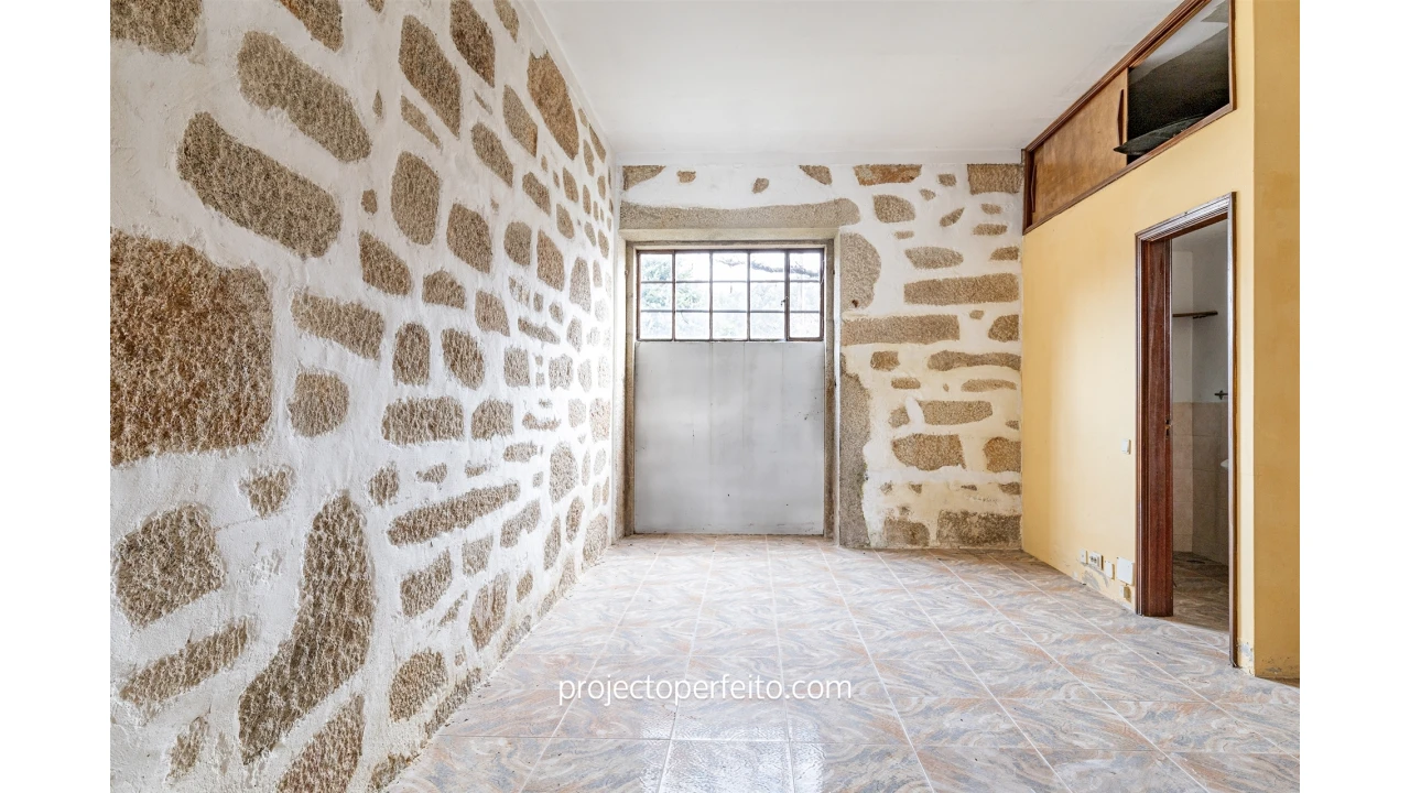 Moradia T8 para Venda em Escariz Foto 9